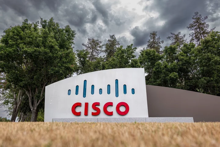 Cisco Gives Tepid Annual Forecast, Stoking Fears of Slowdown